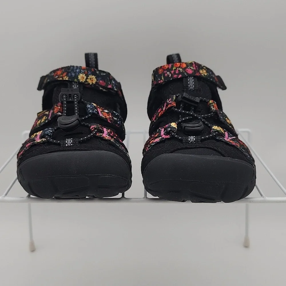3 Listings 15$! KEEN Girls Sandals